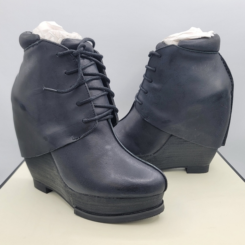 Leon Max Black Leather Boots Axis Size 8.5 NEW #1568